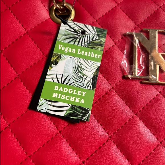 BADGLEY MISCHKA quilted purse red NWT 17” x 10” - Picture 8 of 11